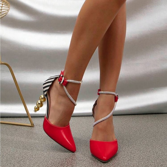 Pointed Toe Rhinestone High Heel main image 1
